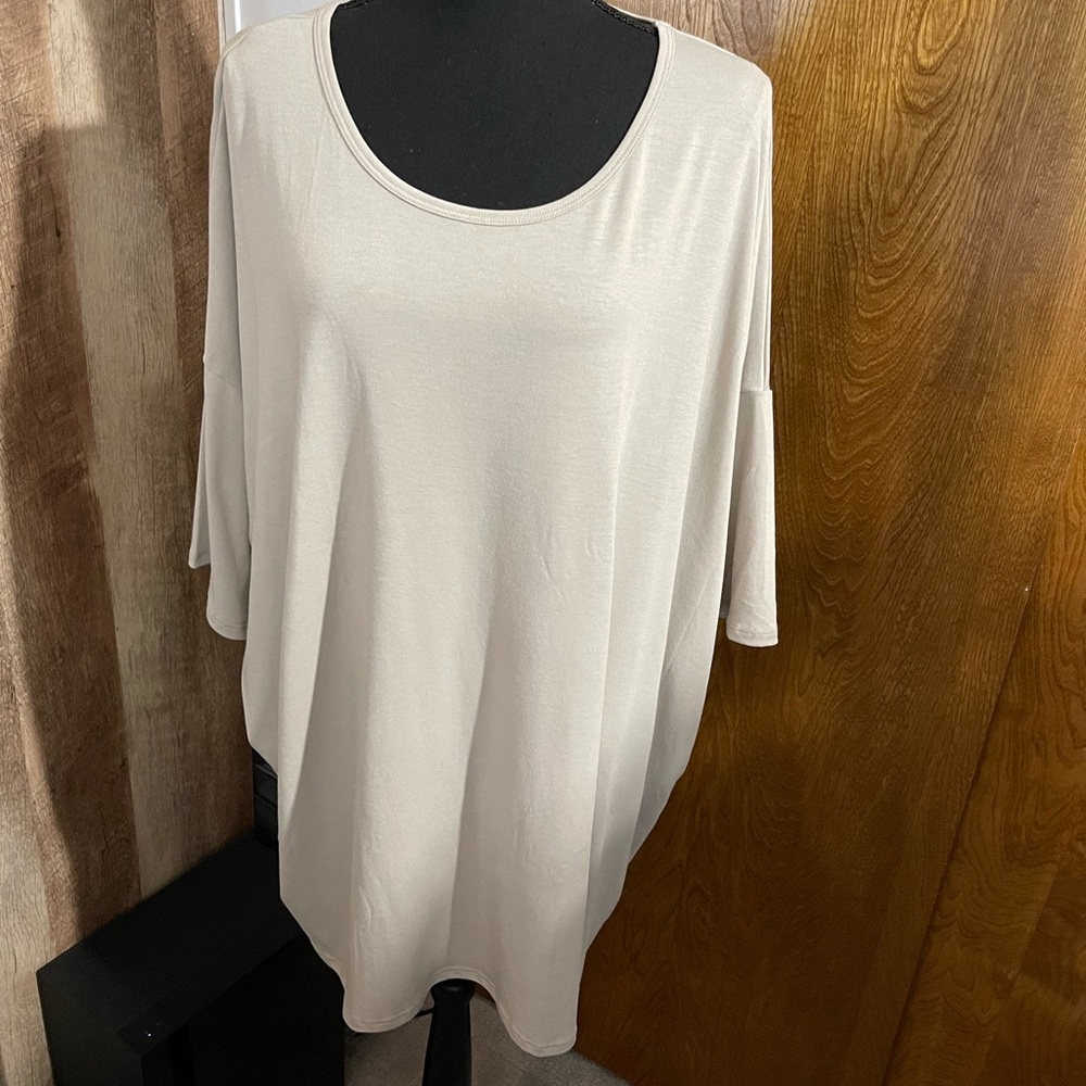 Lularoe Iris